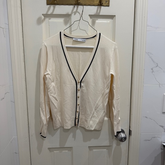 Zara contrast trim sweater - Picture 3 of 7